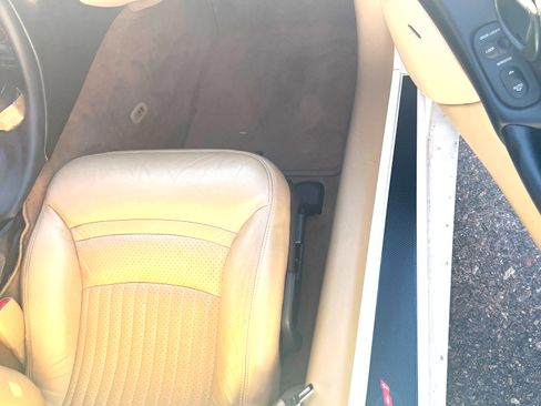 Used 1999 Chevrolet Corvette Coupe w/ Memory Pkg image 22