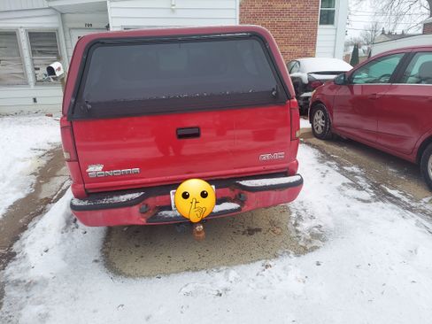 Used 2004 GMC Sonoma SLS w/ Preferred Equipment Group image 2