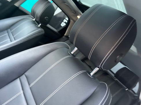 Used 2019 Land Rover Range Rover Velar S image 24