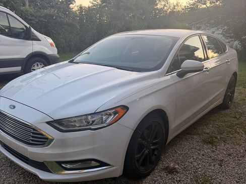 Used 2018 Ford Fusion S w/ Equipment Group 101A FWD image 2
