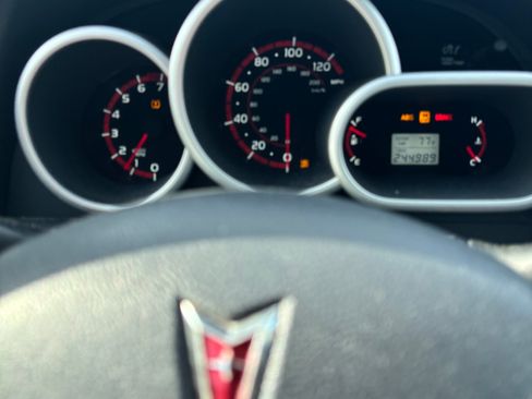 Used 2009 Pontiac Vibe FWD image 6