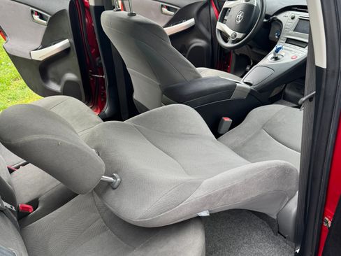 Used 2014 Toyota Prius Three image 11