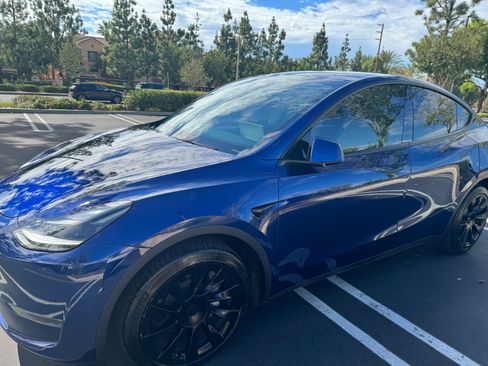 Used 2023 Tesla Model Y Long Range AWD/4WD image 8