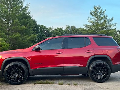 Used 2022 GMC Acadia SLT w/ Elevation Edition FWD image 4