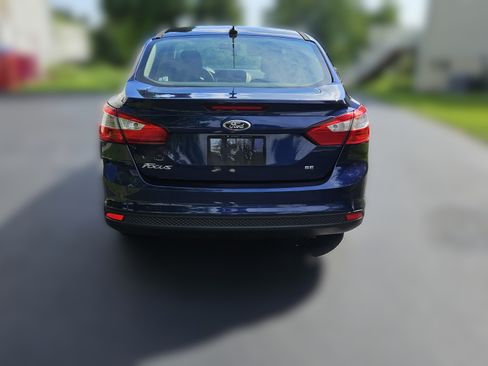 Used 2012 Ford Focus SE FWD image 4
