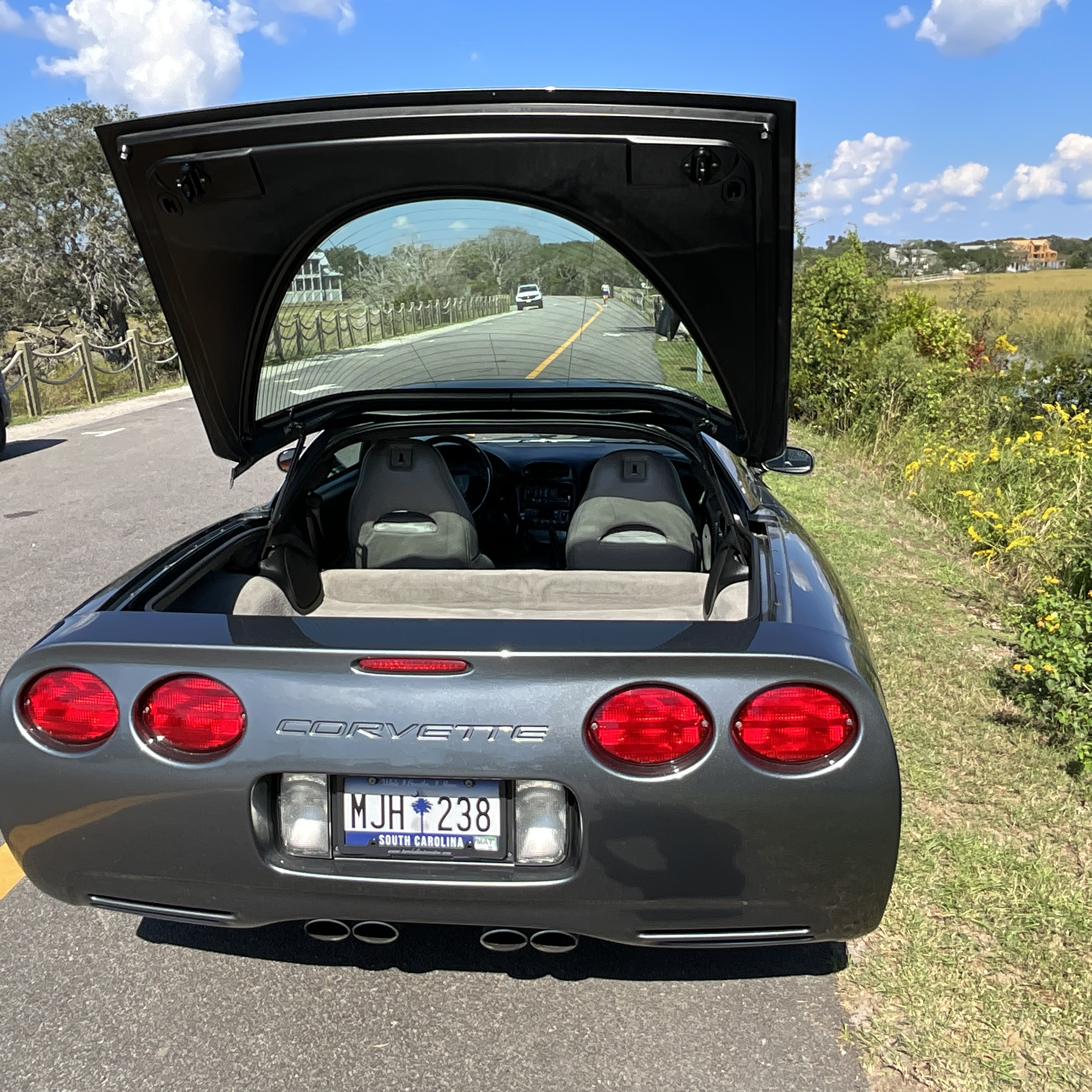 Used 2003 Chevrolet Corvette Coupe w/ Preferred Equipment Group RWD image 6