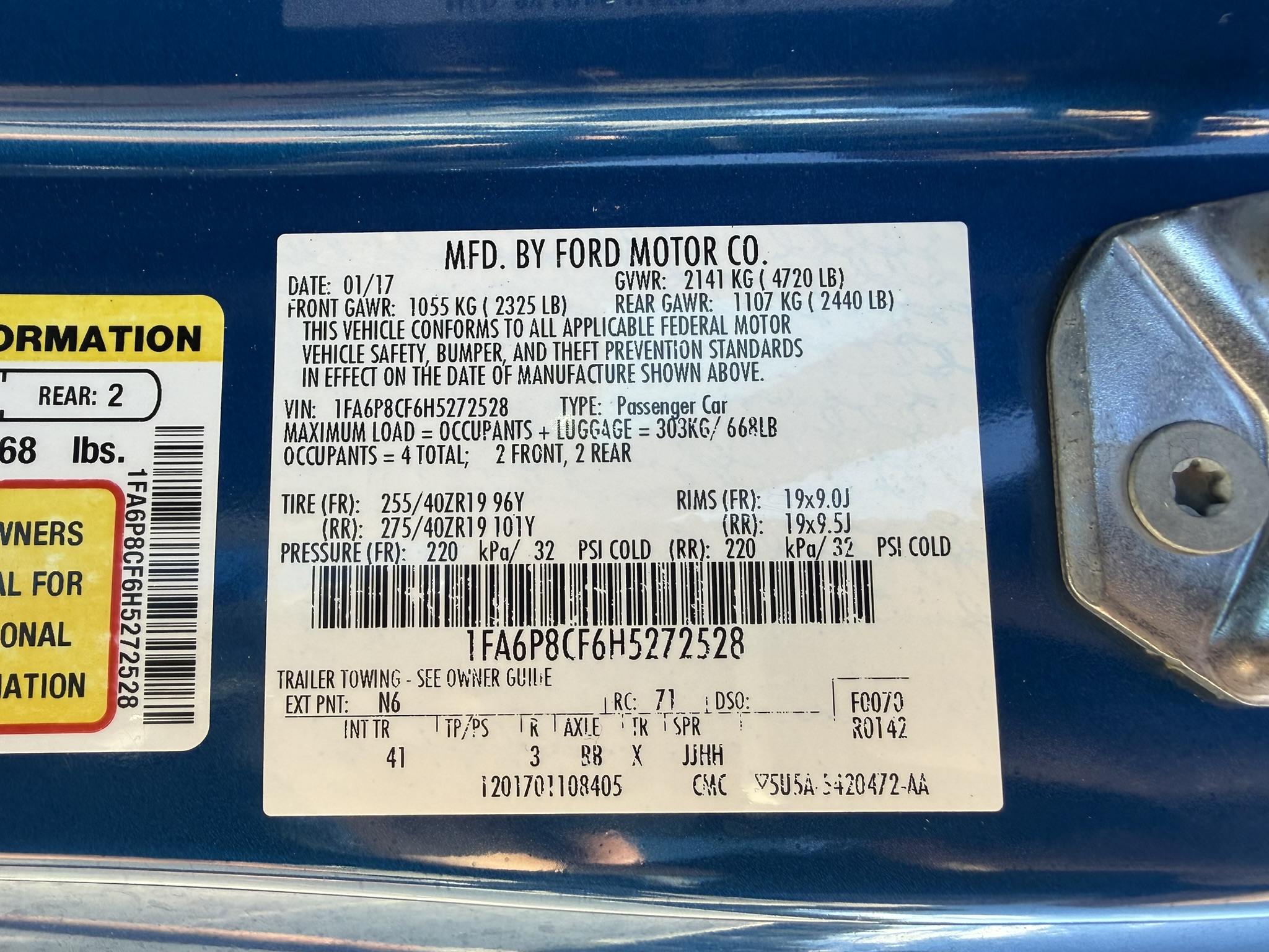Used 2017 Ford Mustang GT Premium w/ GT Performance Package RWD image 23