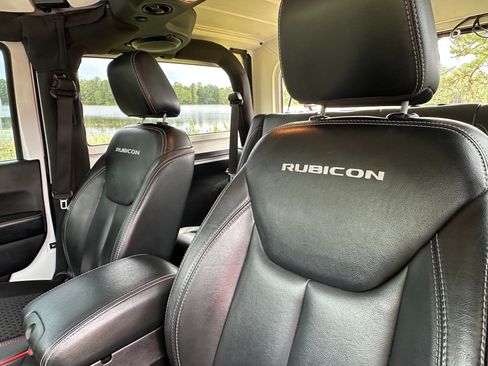 Used 2014 Jeep Wrangler Rubicon image 24