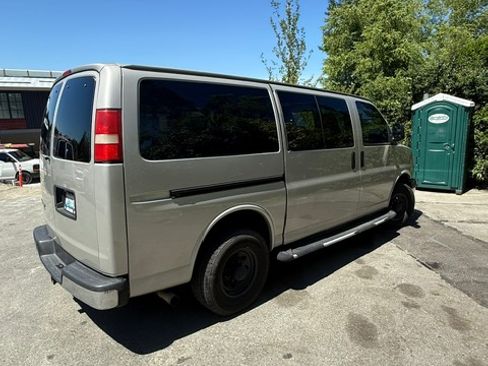 Used 2008 Chevrolet Express 2500 LS Van 3D w/ LT Preferred Equipment Group image 5
