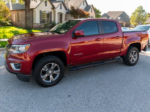 Used 2018 Chevrolet Colorado Z71 image 9