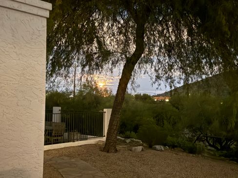 Used 2016 Audi A6 TDI Premium Plus w/ Driver Assistance Package image 14