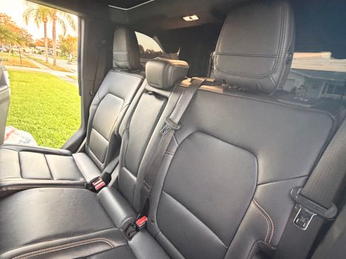 Used 2024 Ford Bronco Badlands w/ Sasquatch Package image 14