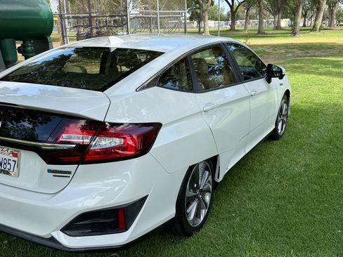 Used 2018 Honda Clarity Touring image 8