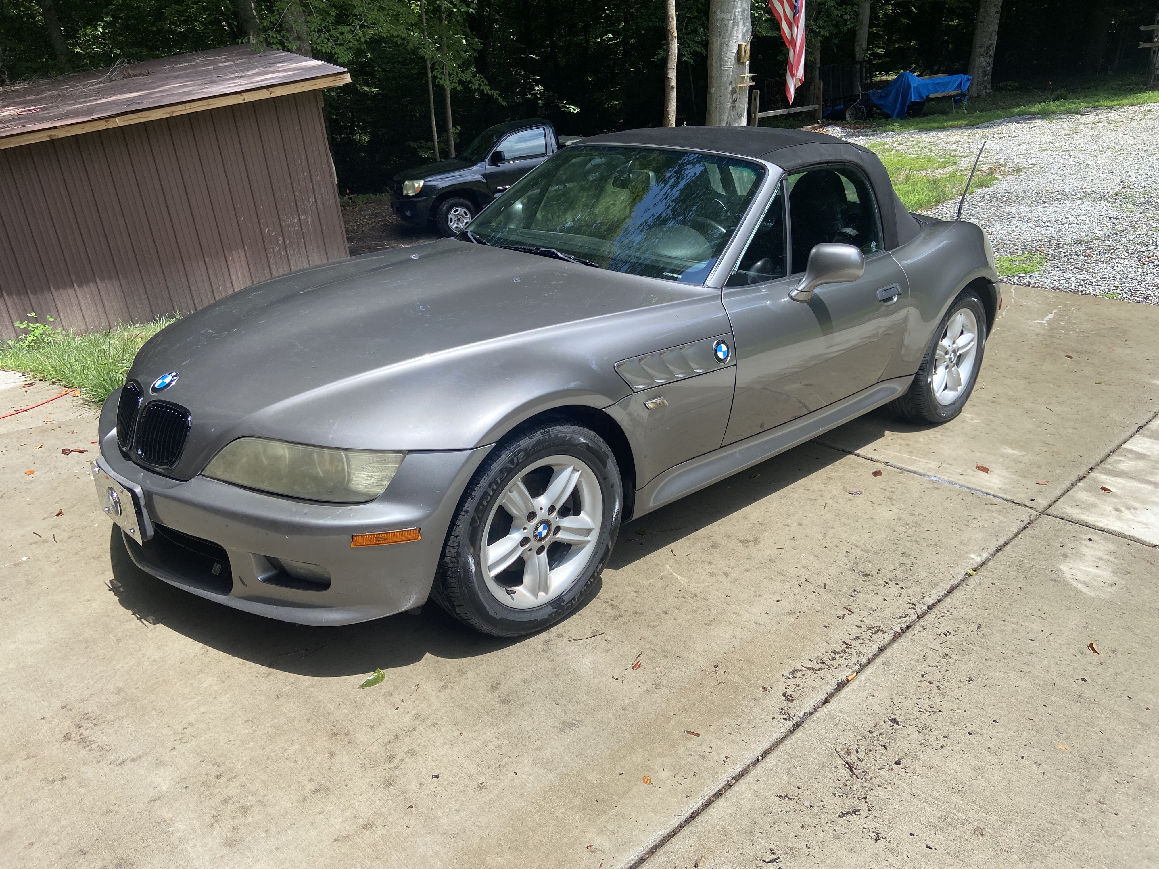 Used 2001 BMW Z3 2.5i RWD image 1