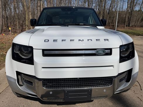 Used 2023 Land Rover Defender 130 First Edition image 6