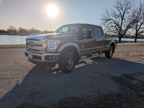 Used 2012 Ford F250 Lariat w/ Lariat Ultimate Pkg image 9