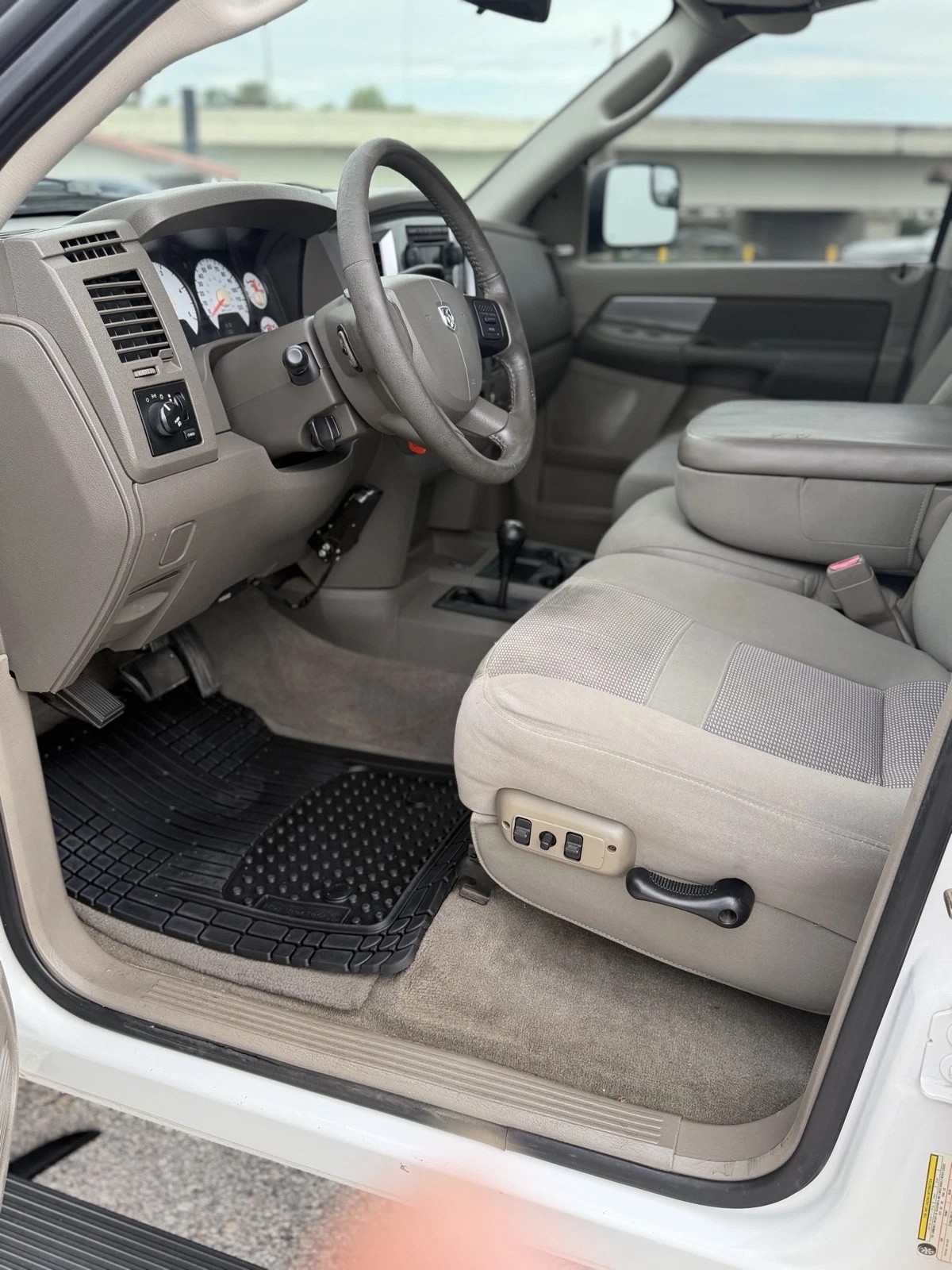Used 2007 Dodge Ram 2500 Truck SLT w/ Sound & Security Group AWD/4WD image 8