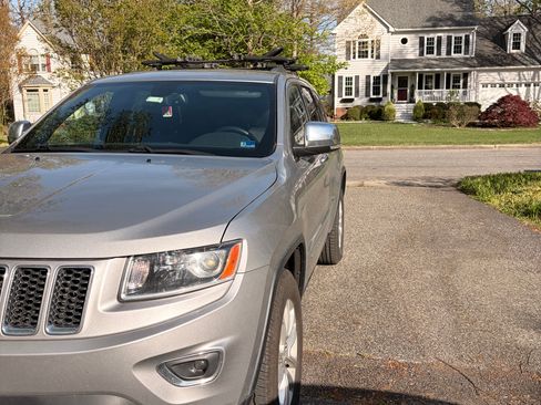 Used 2014 Jeep Grand Cherokee Limited AWD/4WD image 6