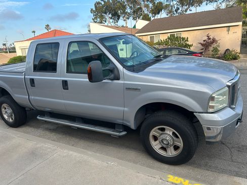 Used 2006 Ford F350 Lariat AWD/4WD image 10