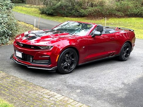 Used 2024 Chevrolet Camaro SS RWD image 1
