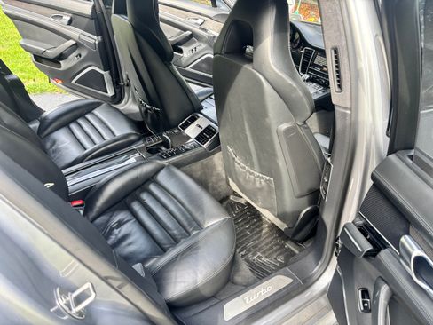 Used 2011 Porsche Panamera Turbo image 11