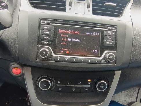 Used 2015 Nissan Sentra SV image 2