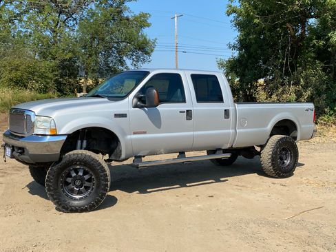 Used 2004 Ford F350 Lariat image 6
