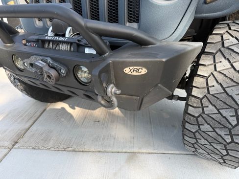 Used 2019 Jeep Wrangler Unlimited Sport AWD/4WD image 11
