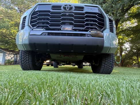 Used 2025 Toyota Tundra Limited w/ TRD Off-Road Package AWD/4WD image 8