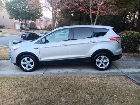 Used 2014 Ford Escape SE image 9