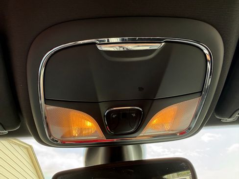 Used 2020 Jeep Cherokee High Altitude image 18