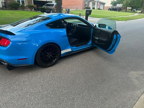 Used 2022 Ford Mustang GT RWD image 15