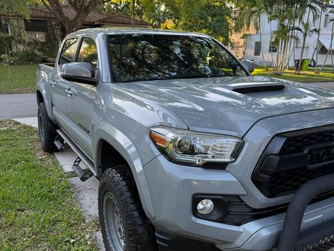 Used 2021 Toyota Tacoma TRD Sport image 14
