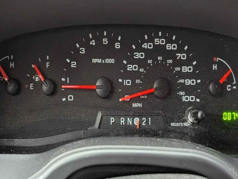 Used 2006 Ford E-150 and Econoline 150 Wagon image 13