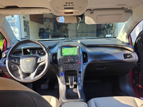 Used 2012 Chevrolet Volt Premium w/ Premium Trim Package image 13