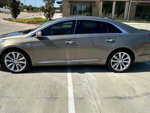 Used 2018 Cadillac XTS Premium Luxury image 1