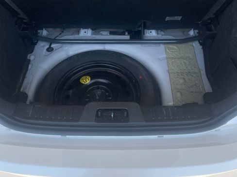 Used 2016 Ford Fiesta ST FWD image 13