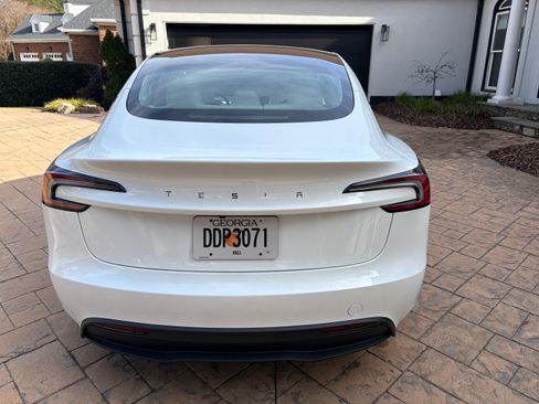 Used 2025 Tesla Model 3 Long Range image 5