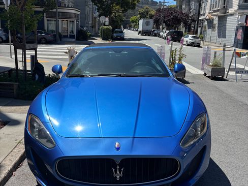 Used 2015 Maserati GranTurismo Sport RWD image 1