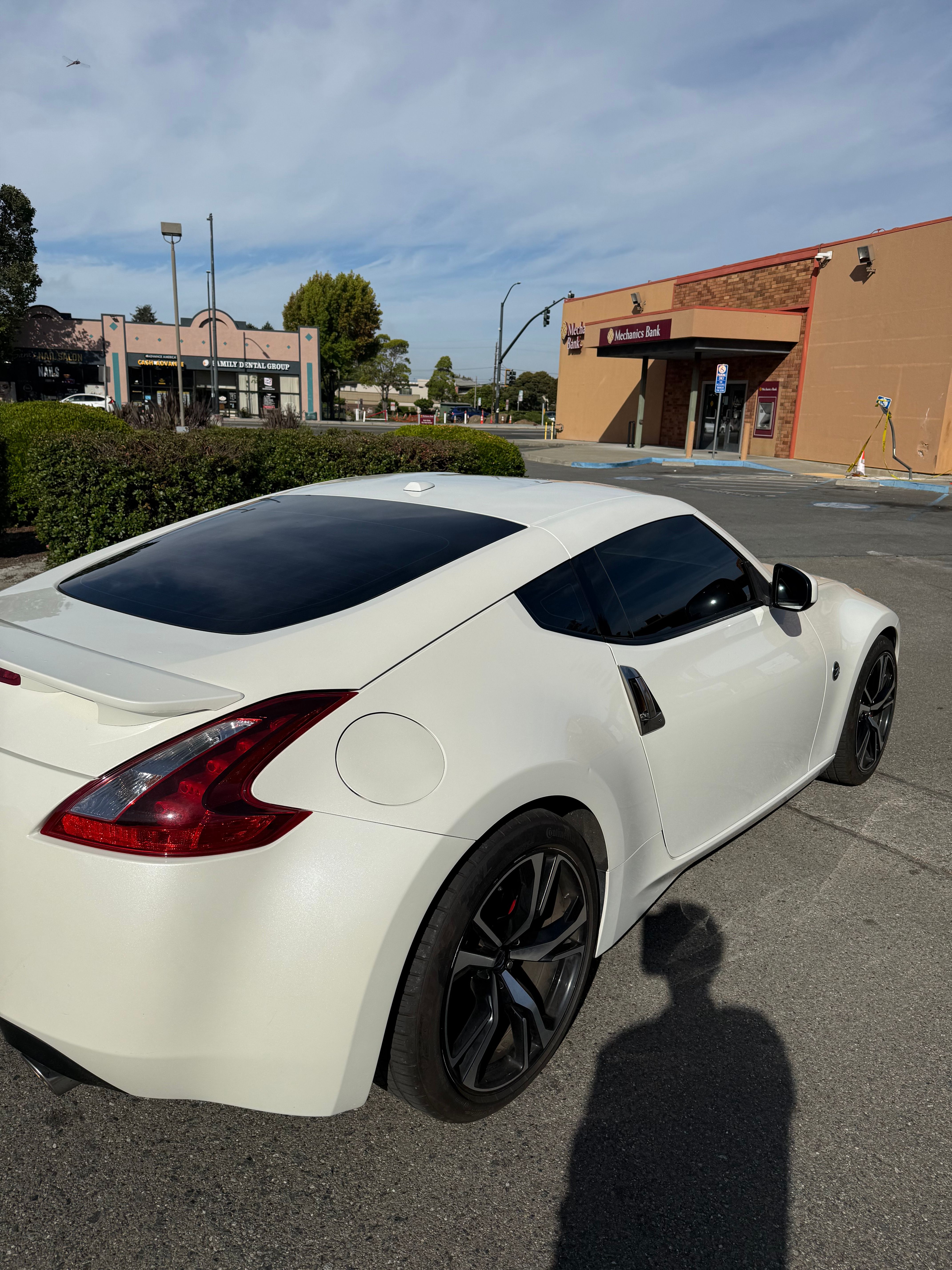 Used 2018 Nissan 370Z Coupe RWD image 4