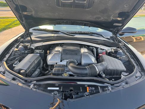 Used 2015 Chevrolet Camaro SS RWD image 5