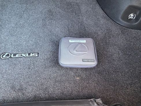 Used 2023 Lexus ES 300h w/ Premium Package image 12