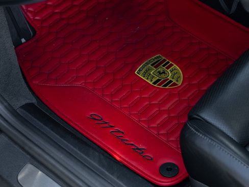 Used 2019 Porsche 911 4 Coupe AWD/4WD image 14