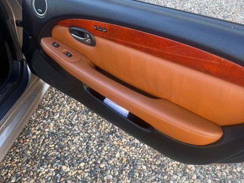 Used 2004 Lexus SC 430 Convertible RWD image 12