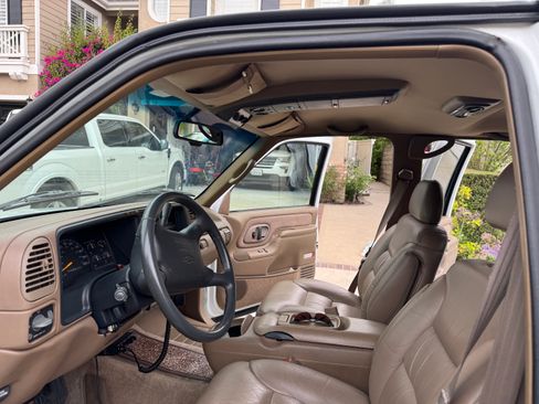 Used 1995 Chevrolet Suburban 2500 image 18