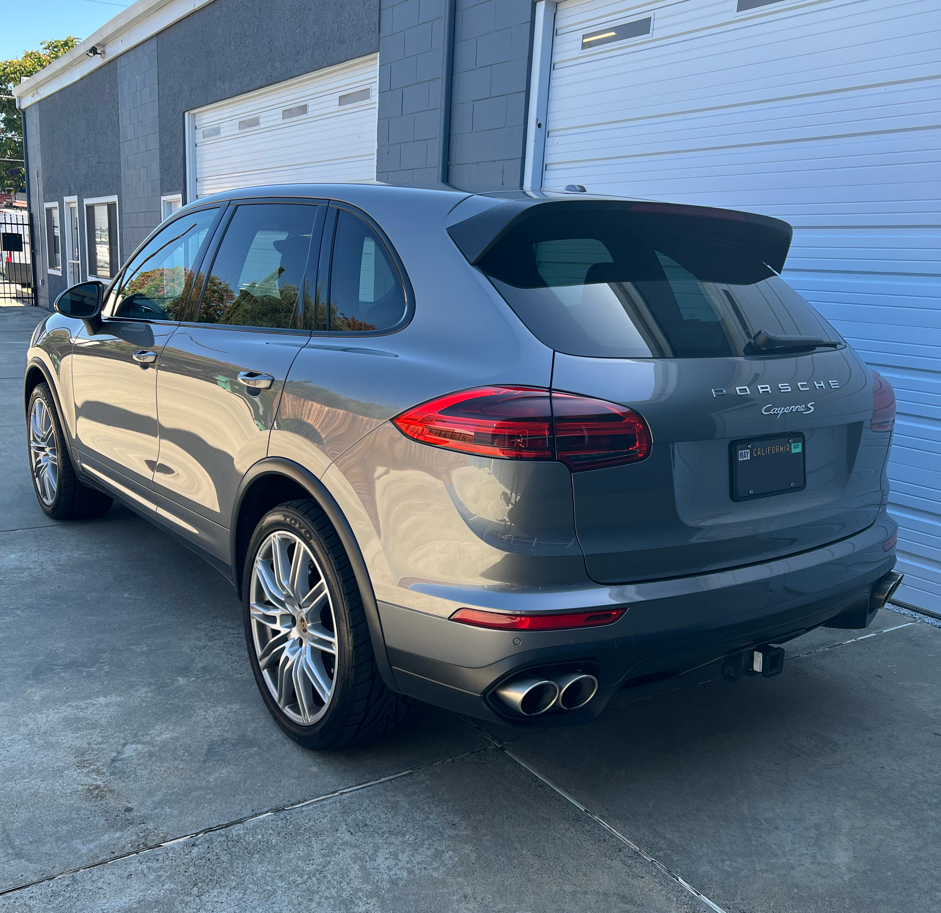 Used 2015 Porsche Cayenne S AWD/4WD image 5