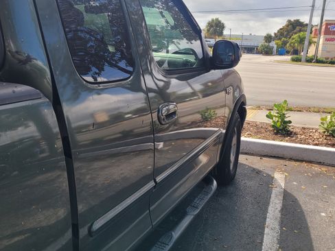 Used 2003 Ford F150 XL image 4