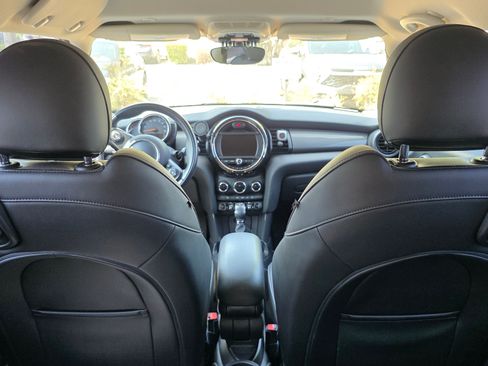 Used 2016 MINI Cooper 2-Door Hardtop image 11