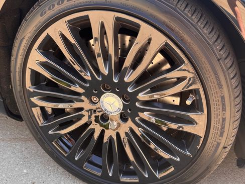 Used 2016 Mercedes-Benz Maybach S 600 image 19