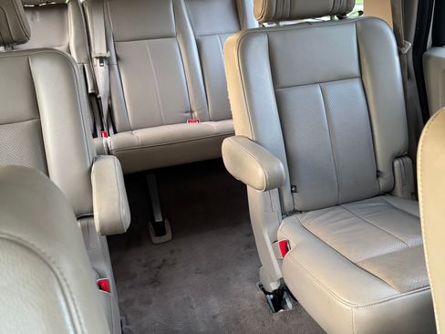 Used 2014 Ford Expedition Limited w/ Equipment Group 301A AWD/4WD image 15